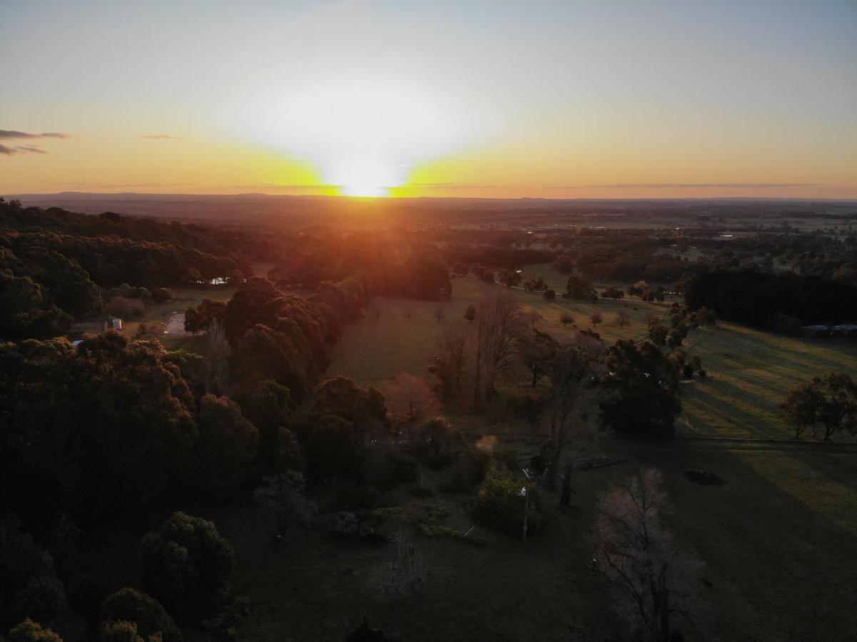 Hanging Rock Views Ууденд Екстериор снимка